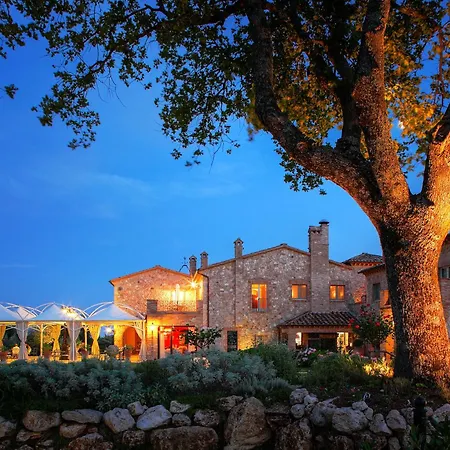 Relais Tenuta Del Gallo Farm stay *