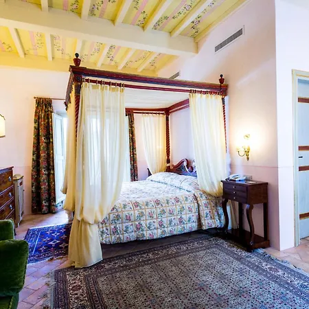 Relais Tenuta Del Gallo Farm stay *
