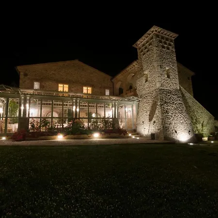Relais Tenuta Del Gallo Farm stay Amelia