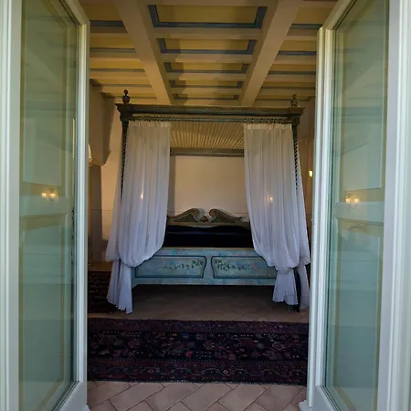 Relais Tenuta Del Gallo Farm stay Amelia